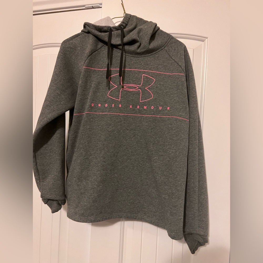 Under Armour Woman’s Hoodie Size M
